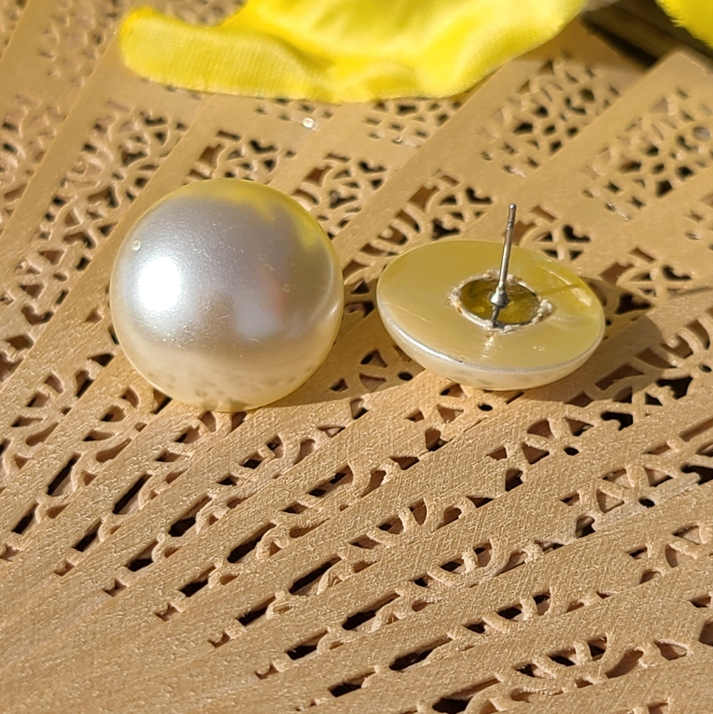 Ladies Vintage Earrings for sale today